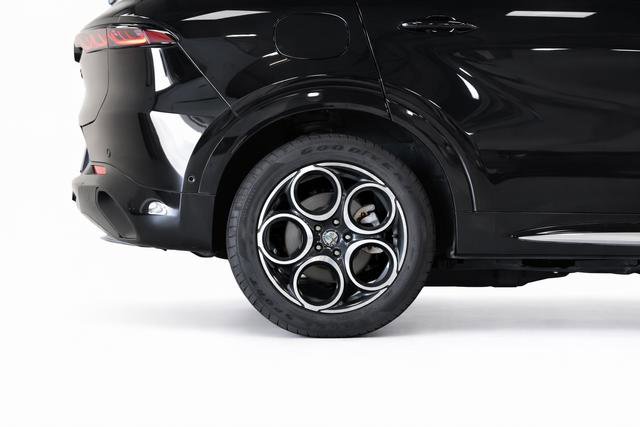 Used 2024 Alfa Romeo Tonale Ti w/ Active Assist Package image 8