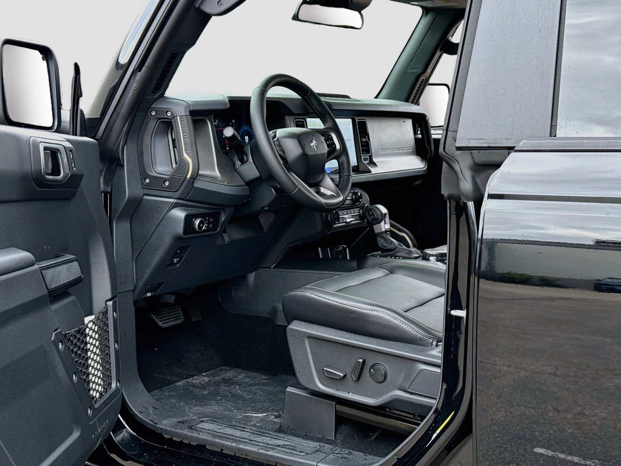 New 2026 Ford Bronco Badlands AWD/4WD image 4