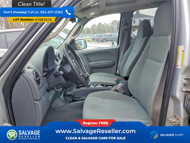 Used 2005 Jeep Liberty Sport AWD/4WD image 9