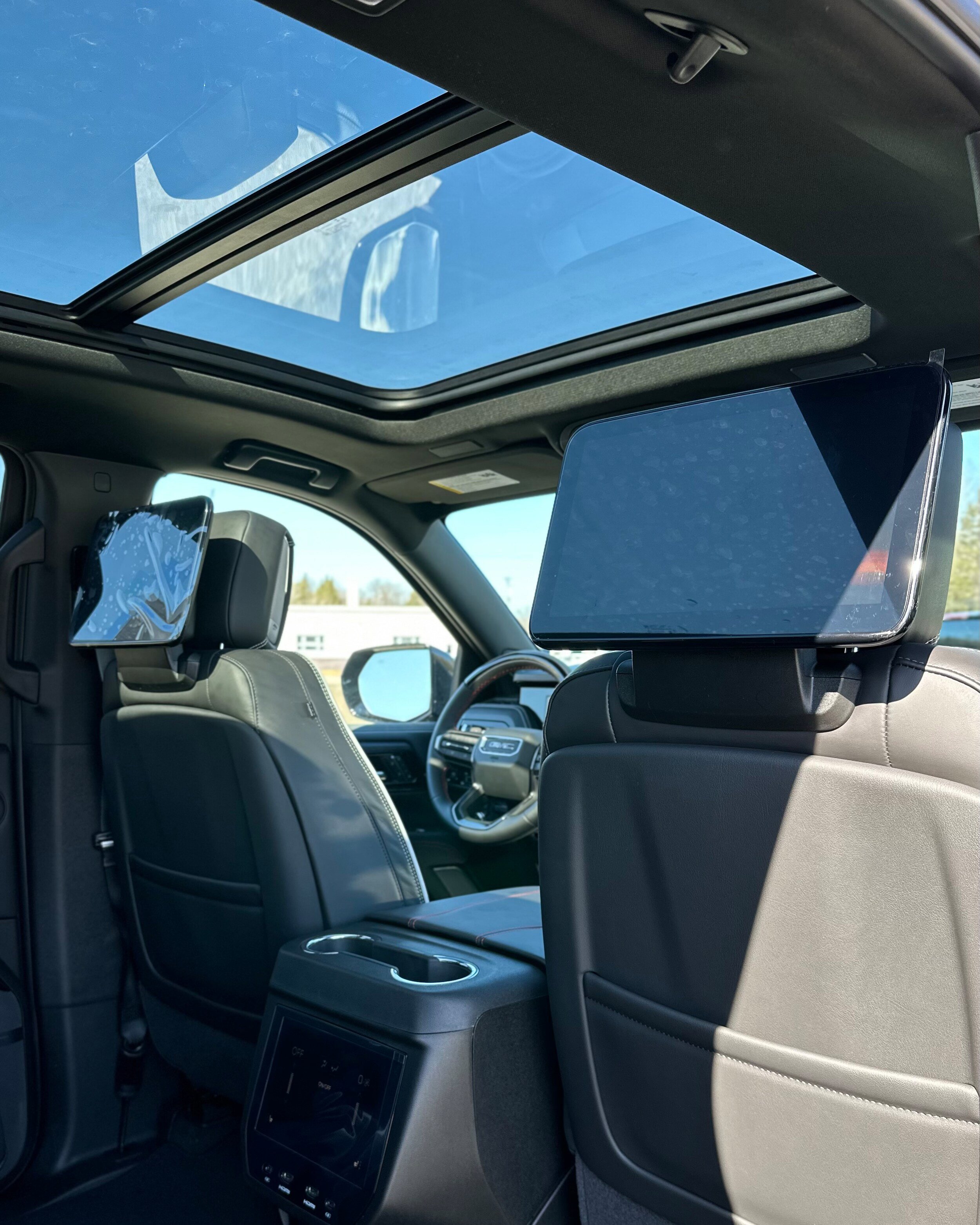 New 2026 GMC Yukon XL AT4 Ultimate AWD/4WD image 30