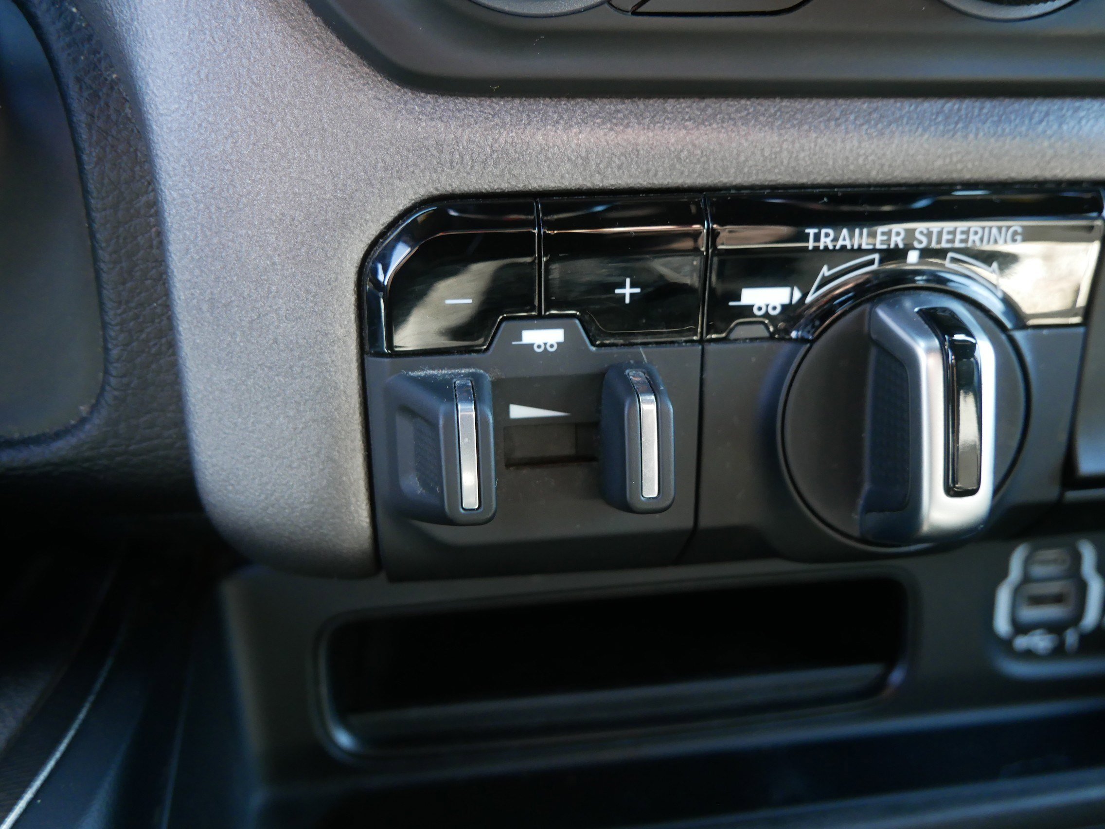 Used 2021 RAM 1500 Rebel w/ Level 2 Equipment Group AWD/4WD image 30