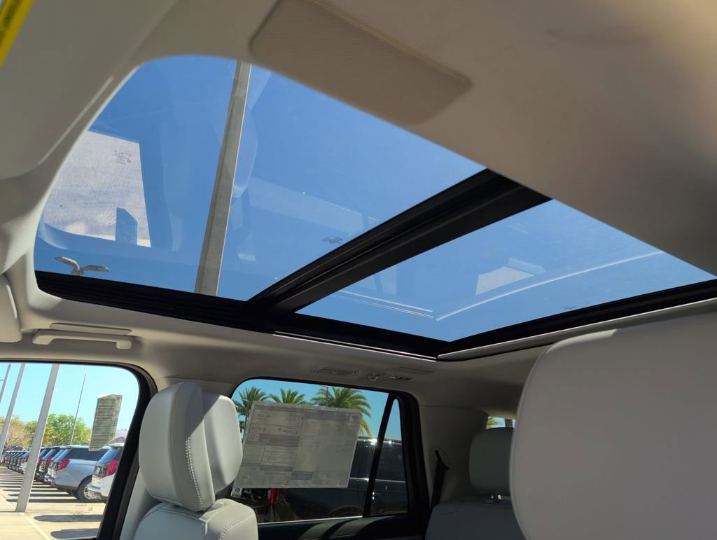 New 2026 Ford Expedition Platinum w/ Driver's Package image 8