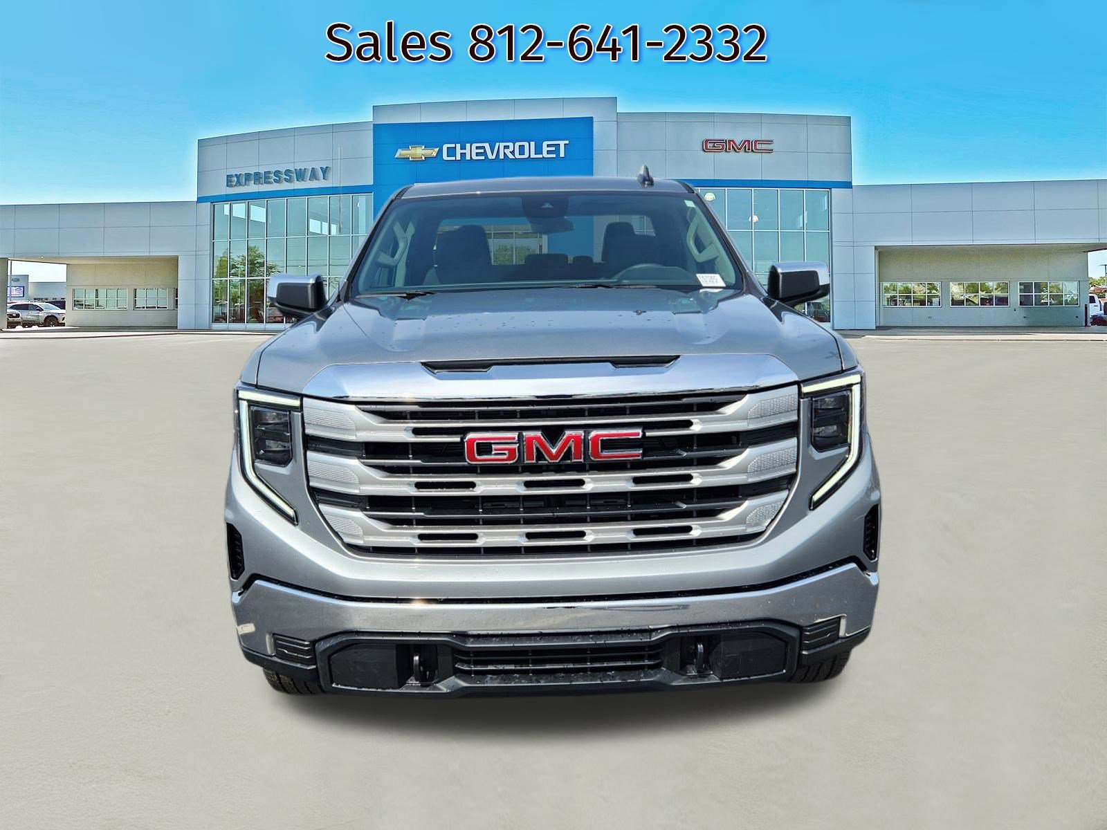 New 2026 GMC Sierra 1500 SLE image 2