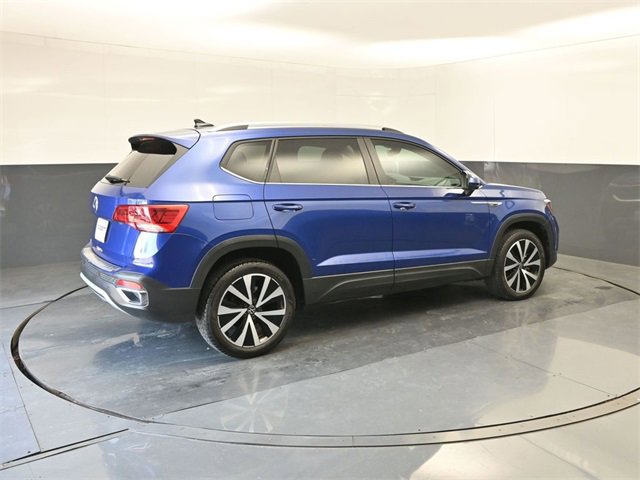 Certified 2023 Volkswagen Taos SE image 15