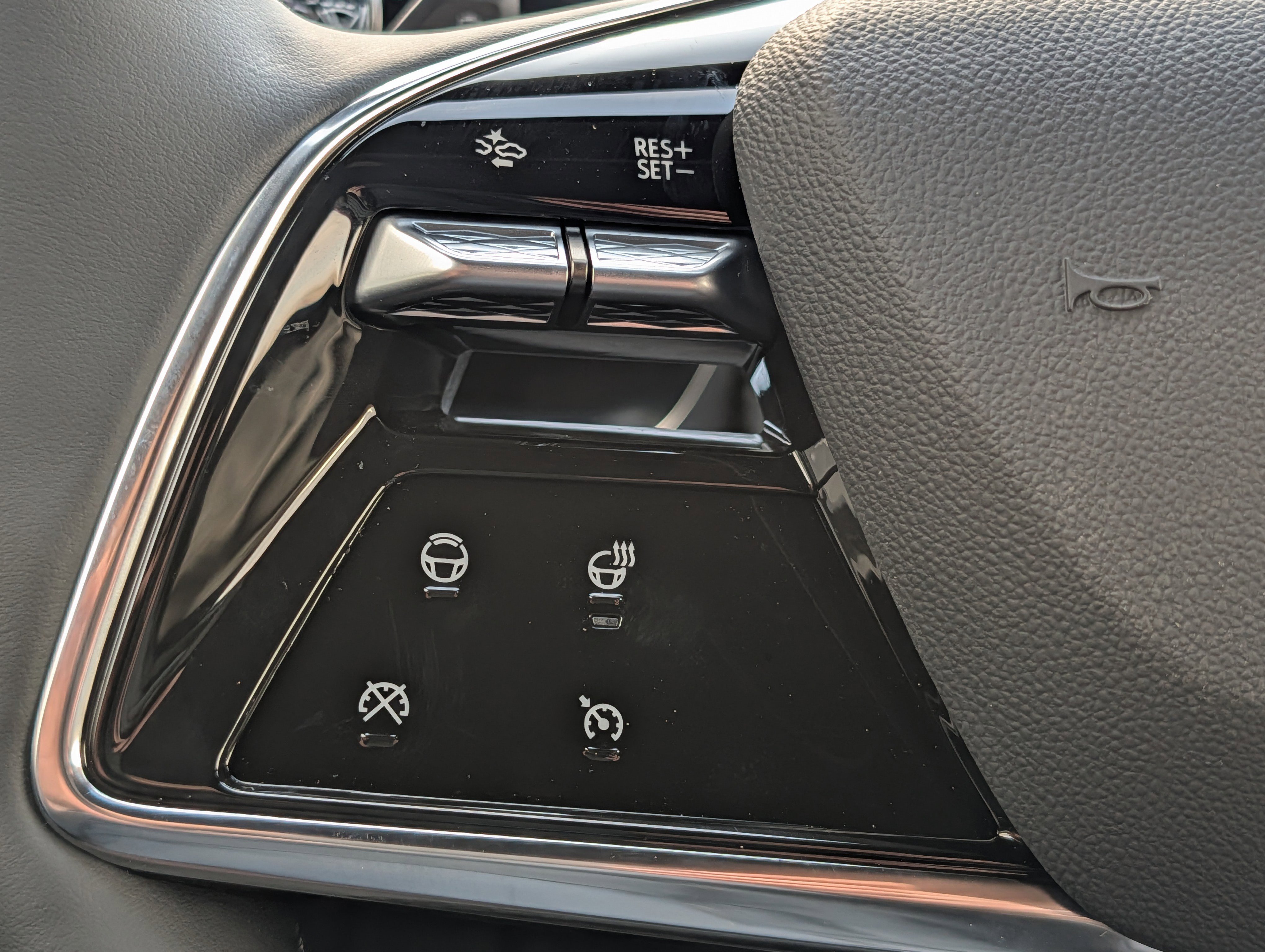 New 2026 Cadillac Lyriq Sport image 25