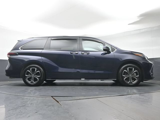 Certified 2025 Toyota Sienna Platinum AWD/4WD image 44