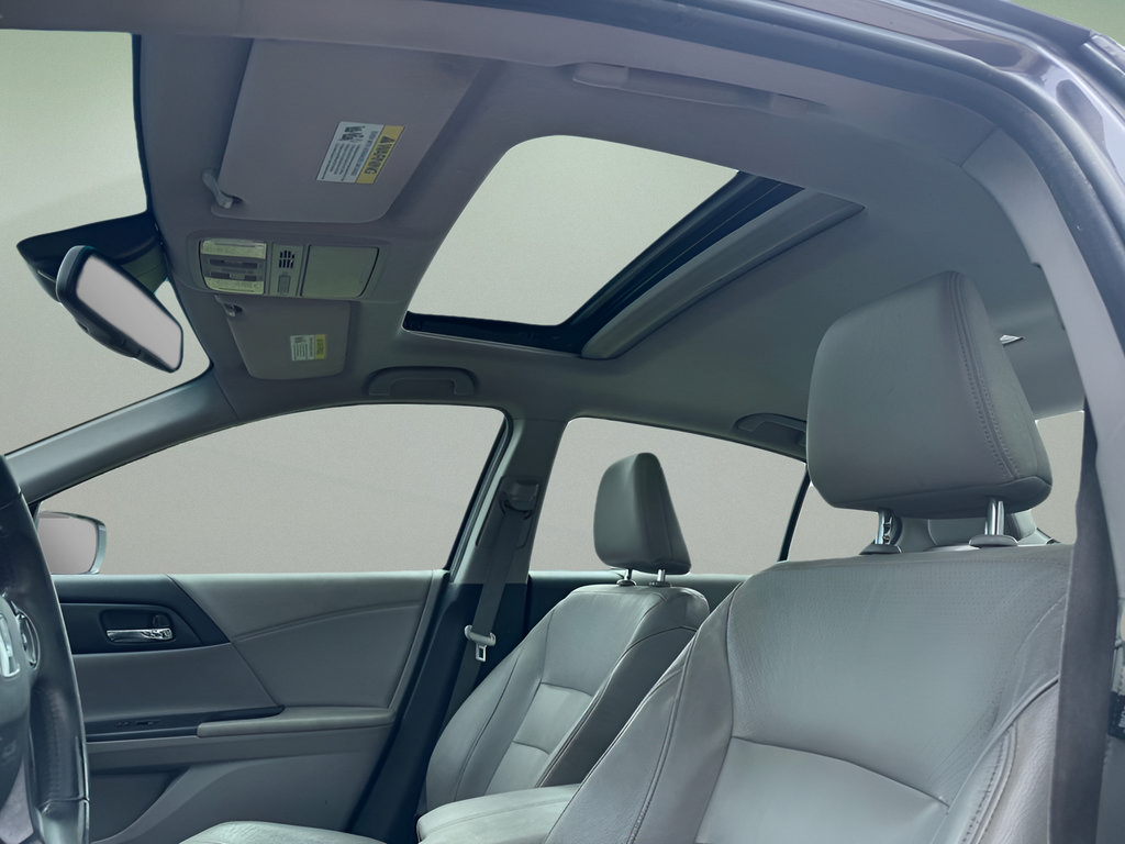 Used 2015 Honda Accord EX-L image 18