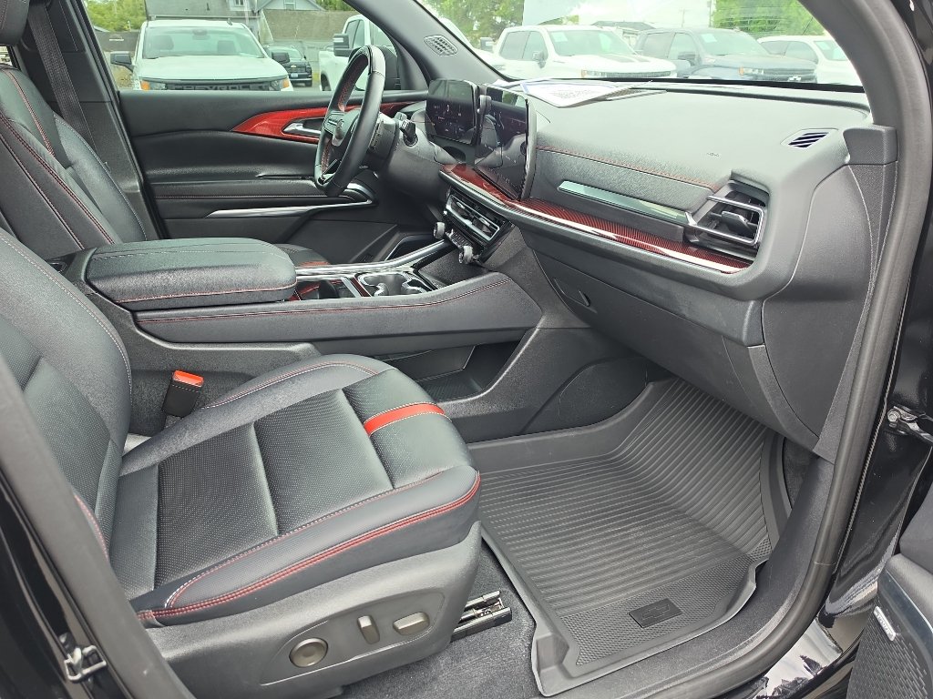 Certified 2024 Chevrolet Traverse RS FWD image 18