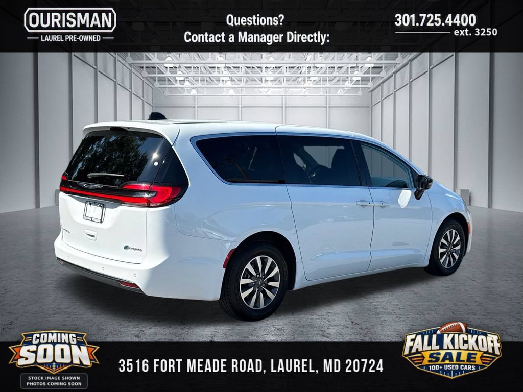 Used 2024 Chrysler Pacifica Limited FWD video 2