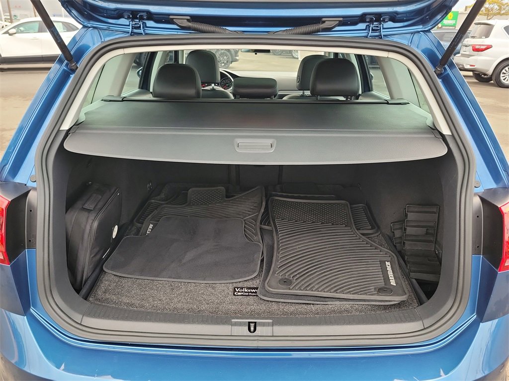 Used 2017 Volkswagen Golf Alltrack SE image 19