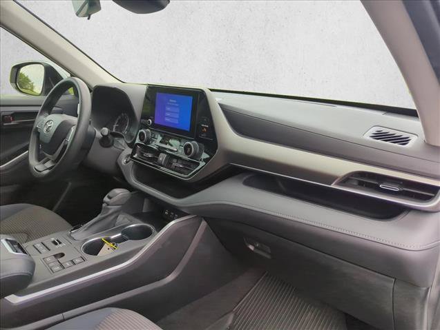 Used 2023 Toyota Highlander L AWD/4WD image 28