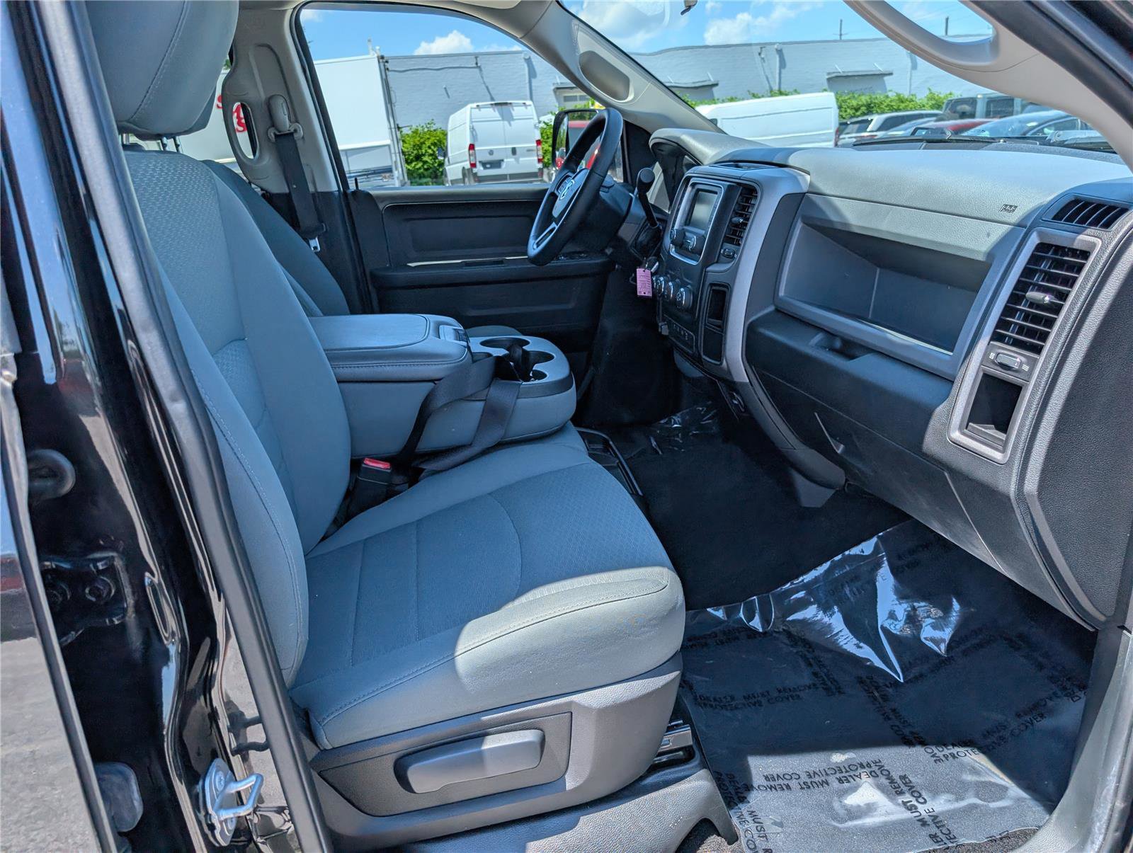 Used 2018 RAM 2500 Tradesman w/ Chrome Appearance Group AWD/4WD image 10