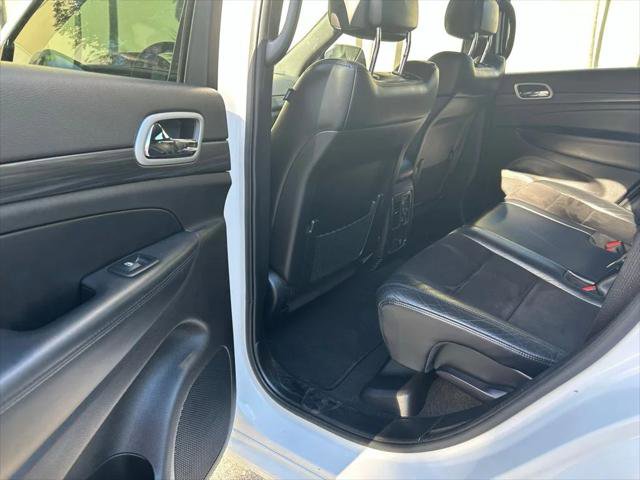 Certified 2021 Jeep Grand Cherokee Laredo X AWD/4WD image 38