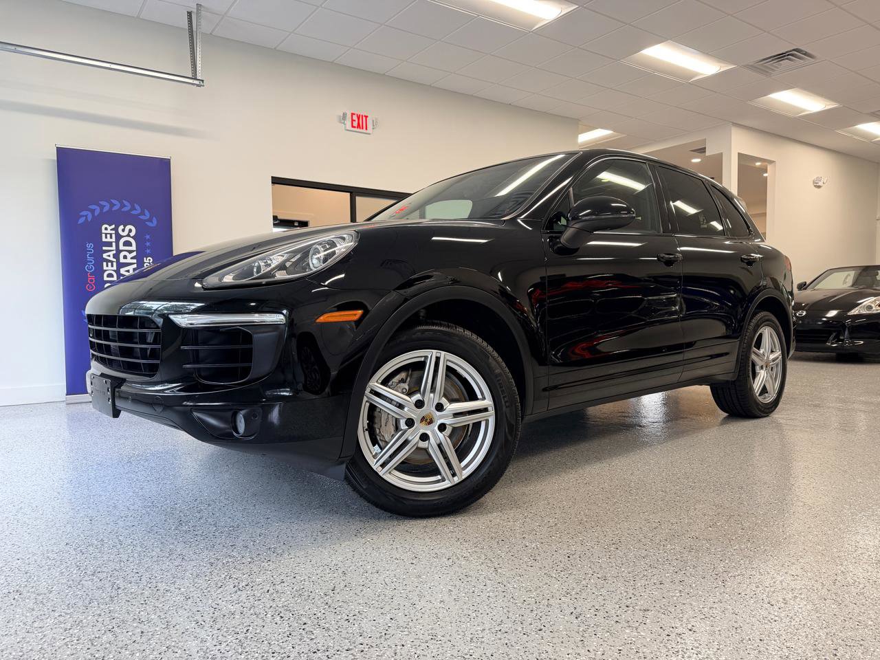 Used 2016 Porsche Cayenne S AWD/4WD image 2