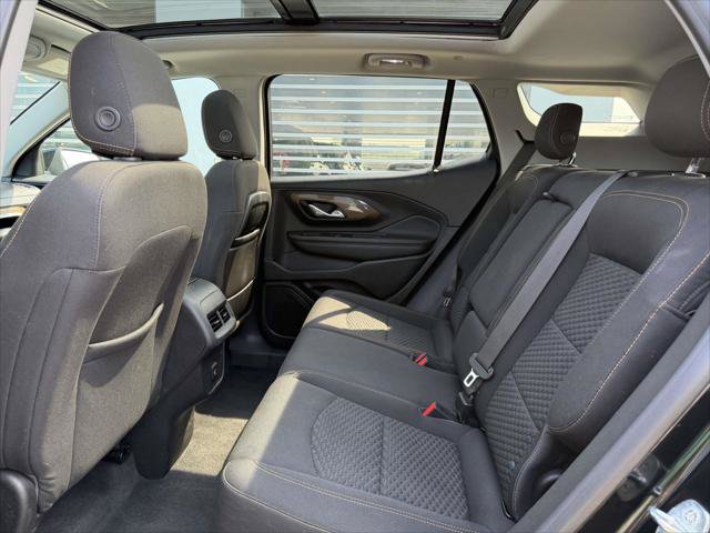 Used 2020 GMC Terrain SLE w/ Driver Convenience Package AWD/4WD image 15
