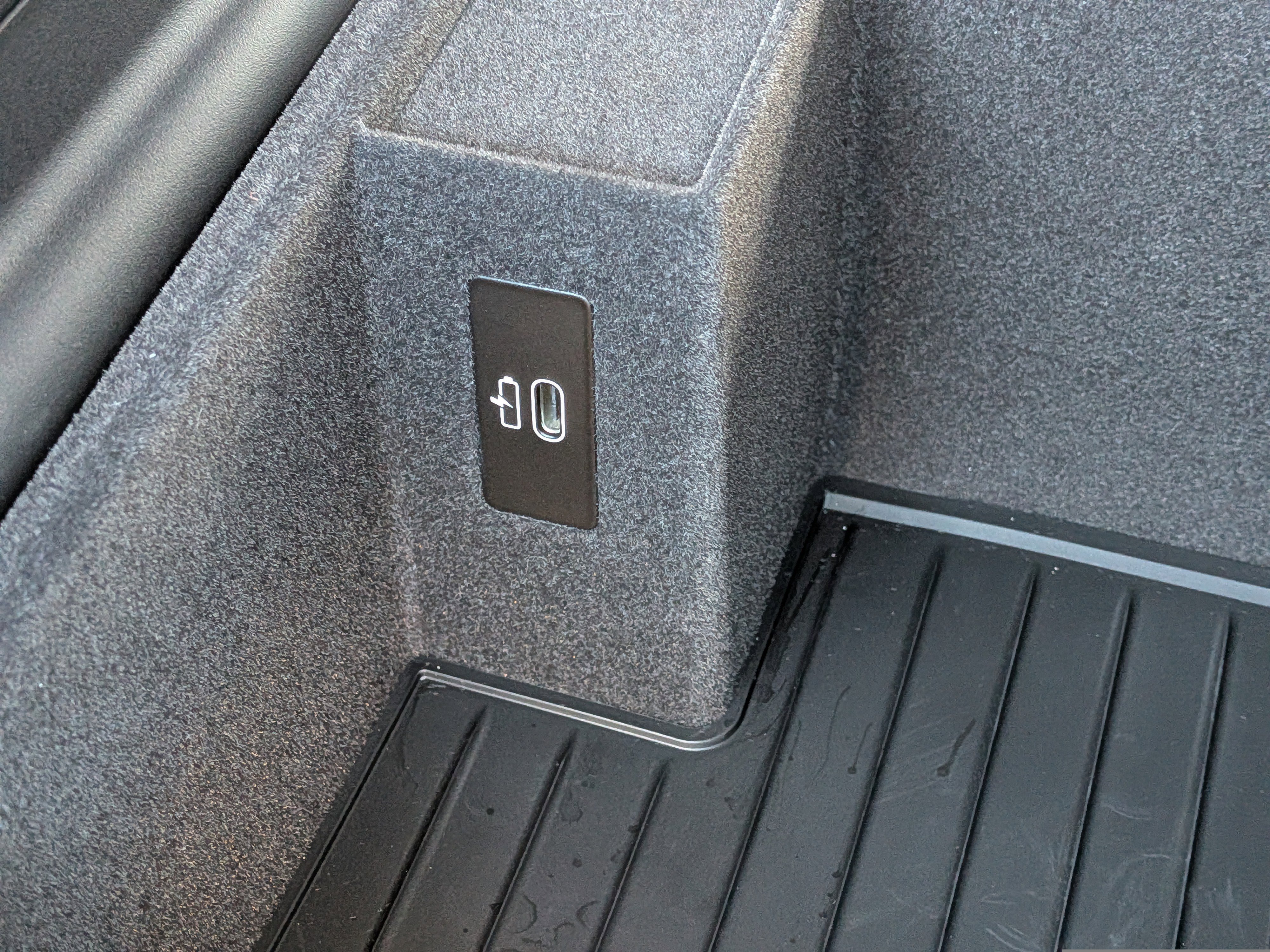 Used 2023 BMW 540i xDrive w/ Executive Package image 35