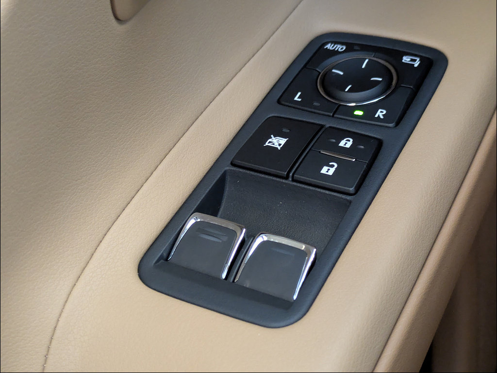 Used 2025 Lexus LC 500 Coupe w/ Dynamic Handling Package RWD image 19