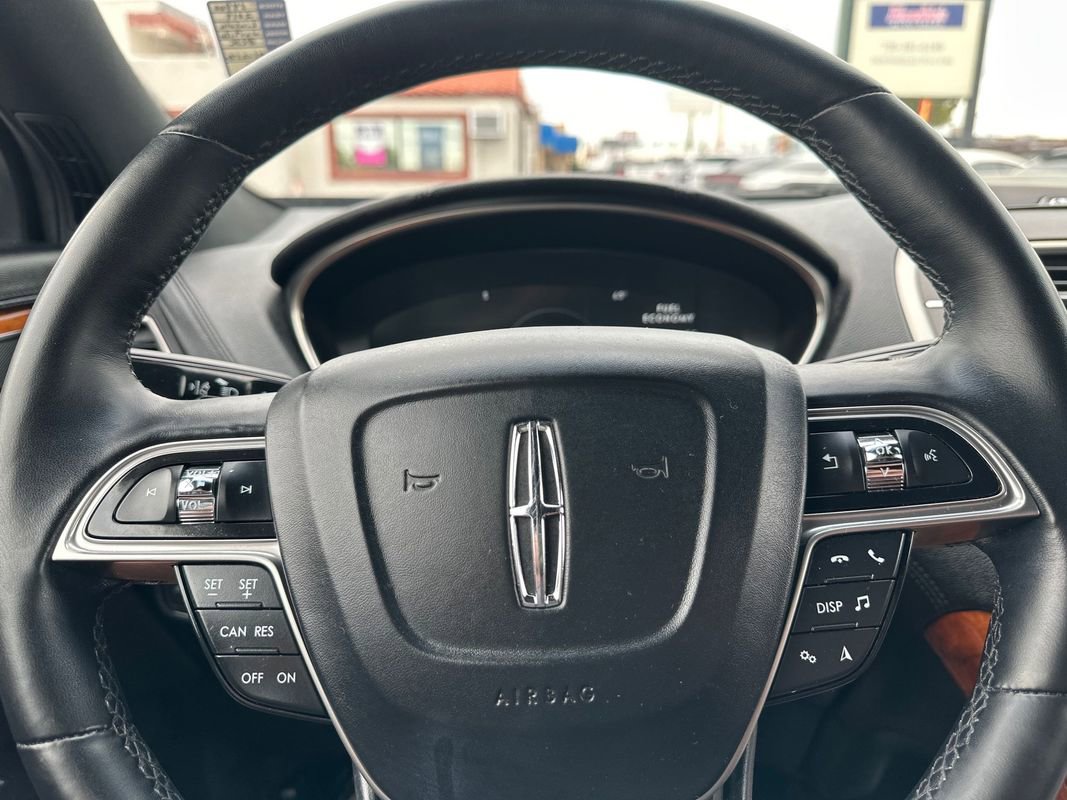 Used 2019 Lincoln Nautilus Reserve image 24