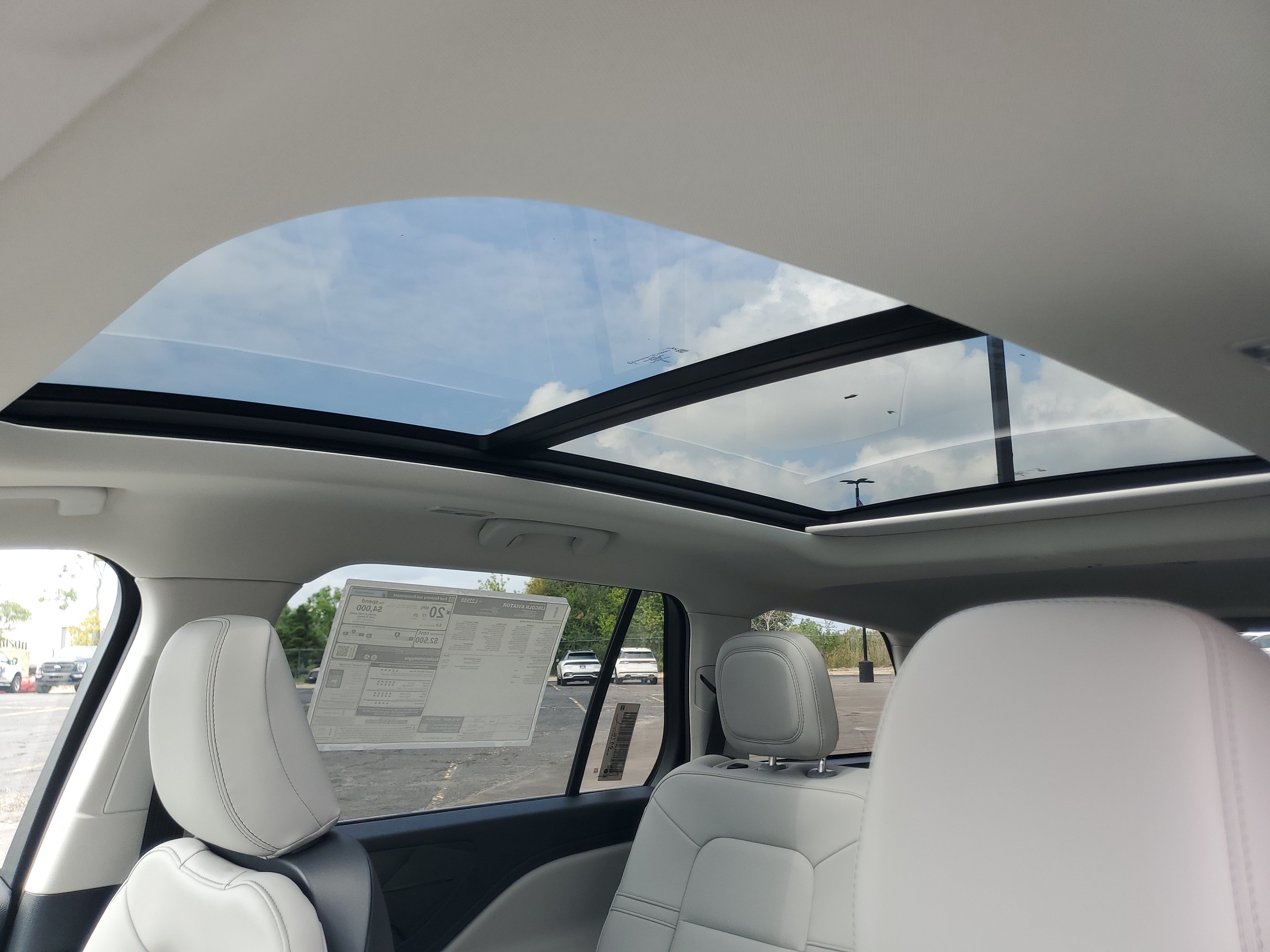 New 2026 Lincoln Aviator AWD image 10