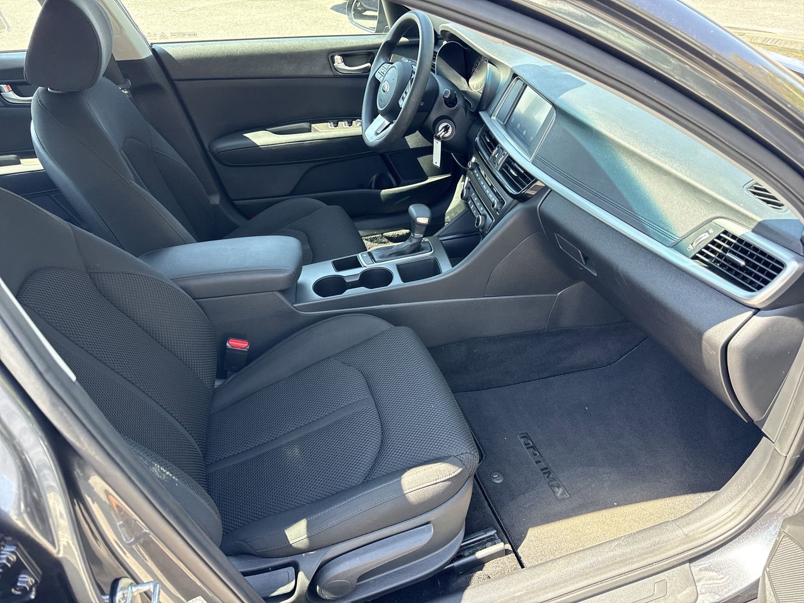 Used 2020 Kia Optima LX image 27
