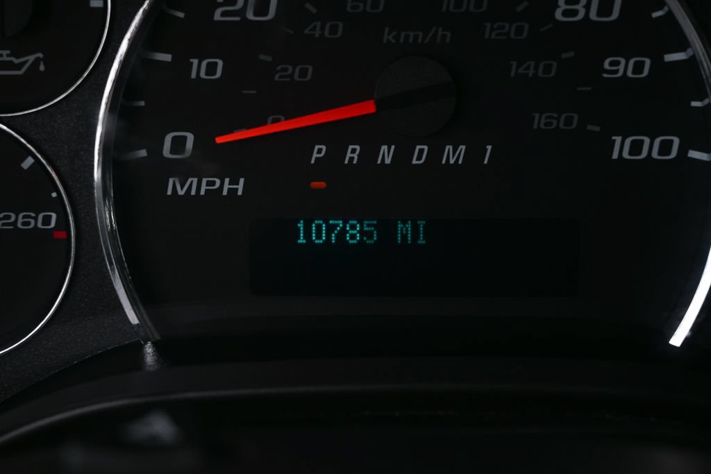 Used 2025 Chevrolet Express 2500 w/ Driver Convenience Package RWD image 10