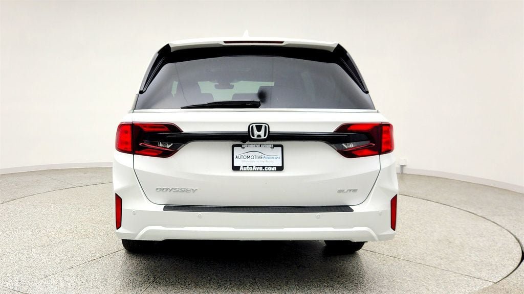 Used 2026 Honda Odyssey Elite image 6