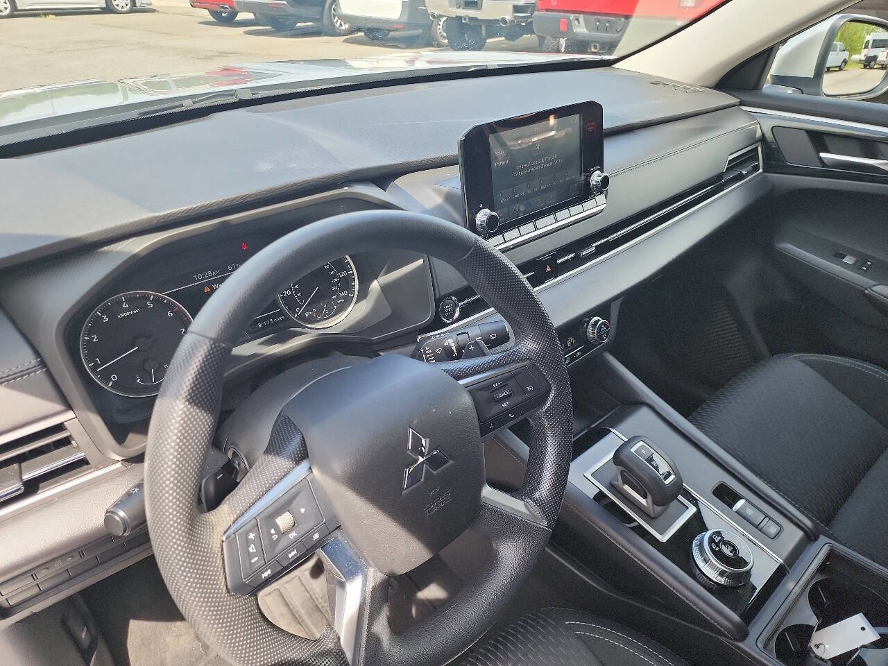 Used 2022 Mitsubishi Outlander ES FWD image 13