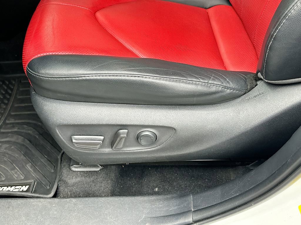 Used 2021 Toyota Highlander XSE image 9