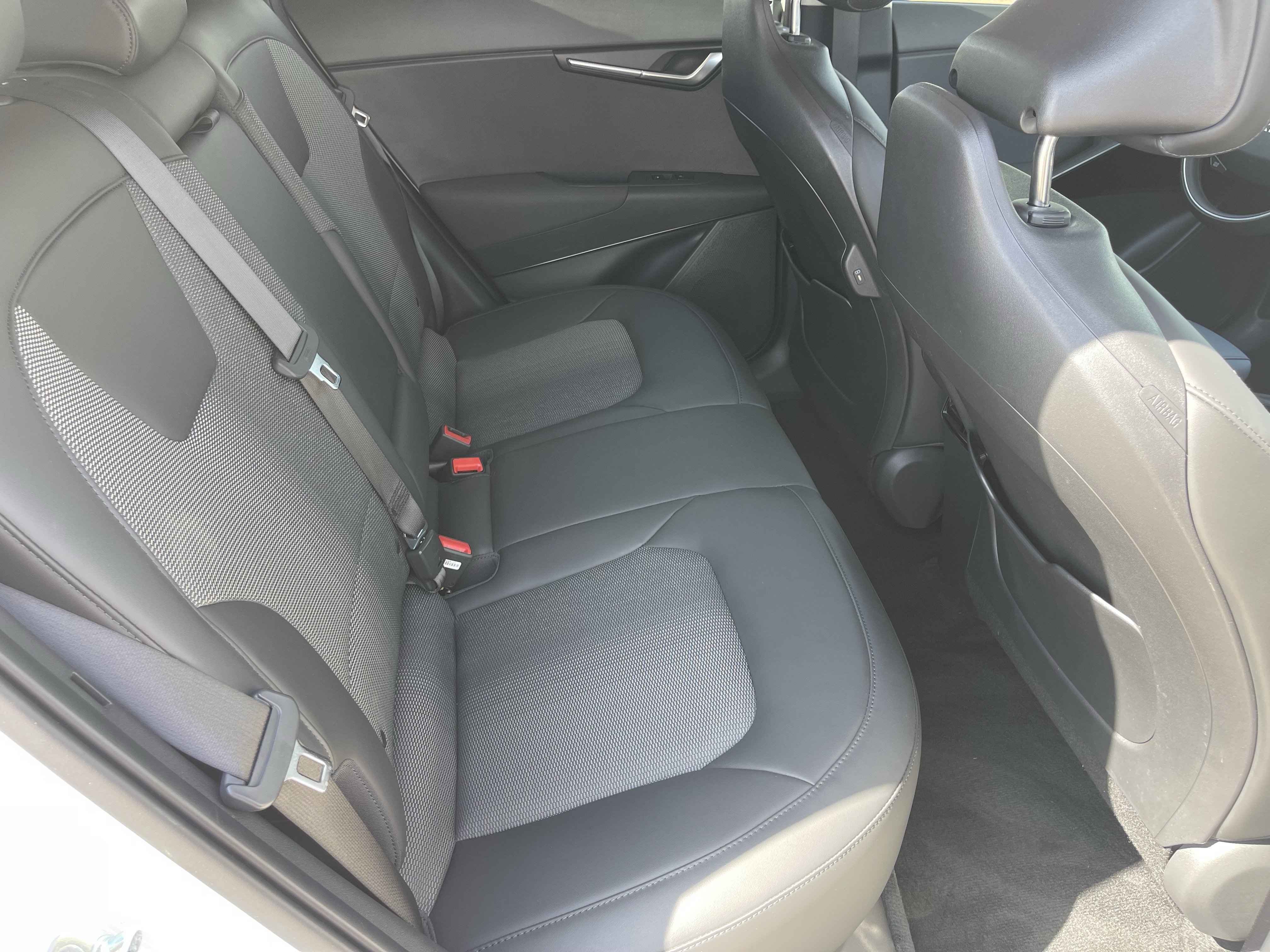 Certified 2023 Kia Niro Wind w/ Wind Preserve Package FWD image 11