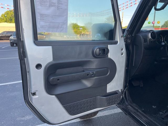 Used 2017 Jeep Wrangler Unlimited Sport w/ Connectivity Group AWD/4WD image 5