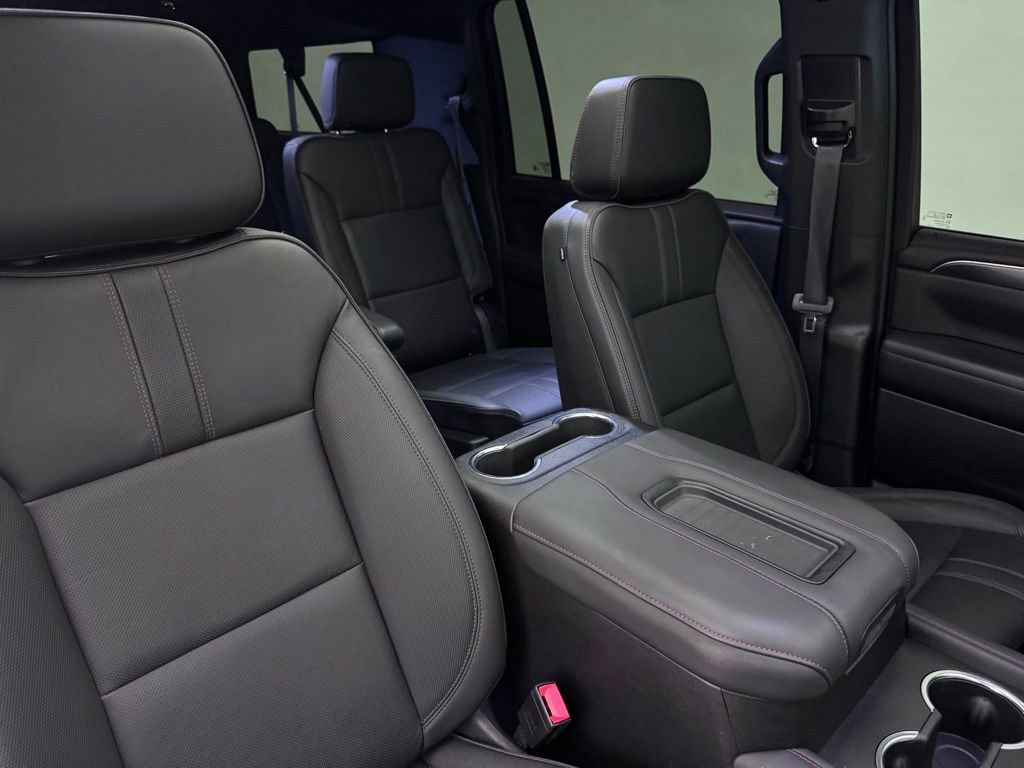 Certified 2024 Chevrolet Suburban RST w/ Luxury Package AWD/4WD image 14