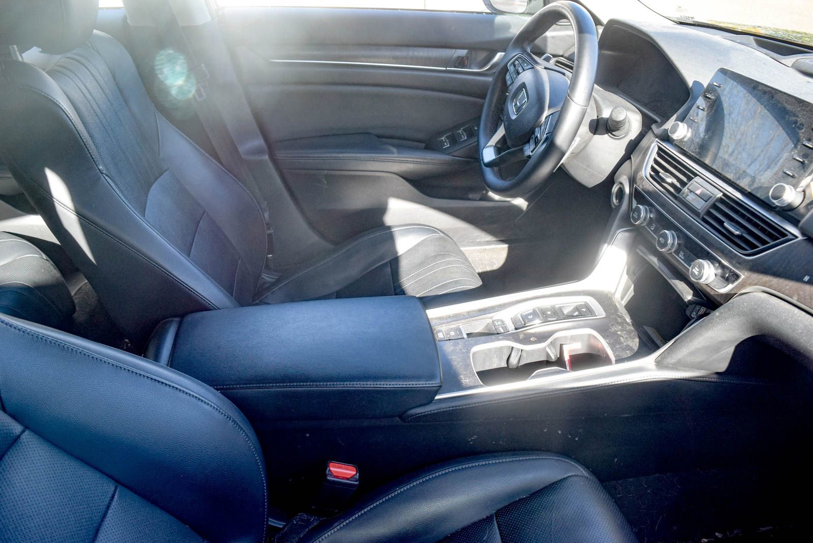 Used 2018 Honda Accord Touring image 19