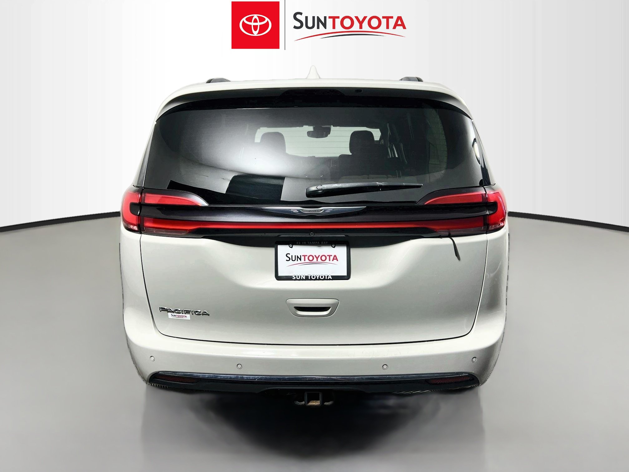 Used 2021 Chrysler Pacifica Touring FWD image 5