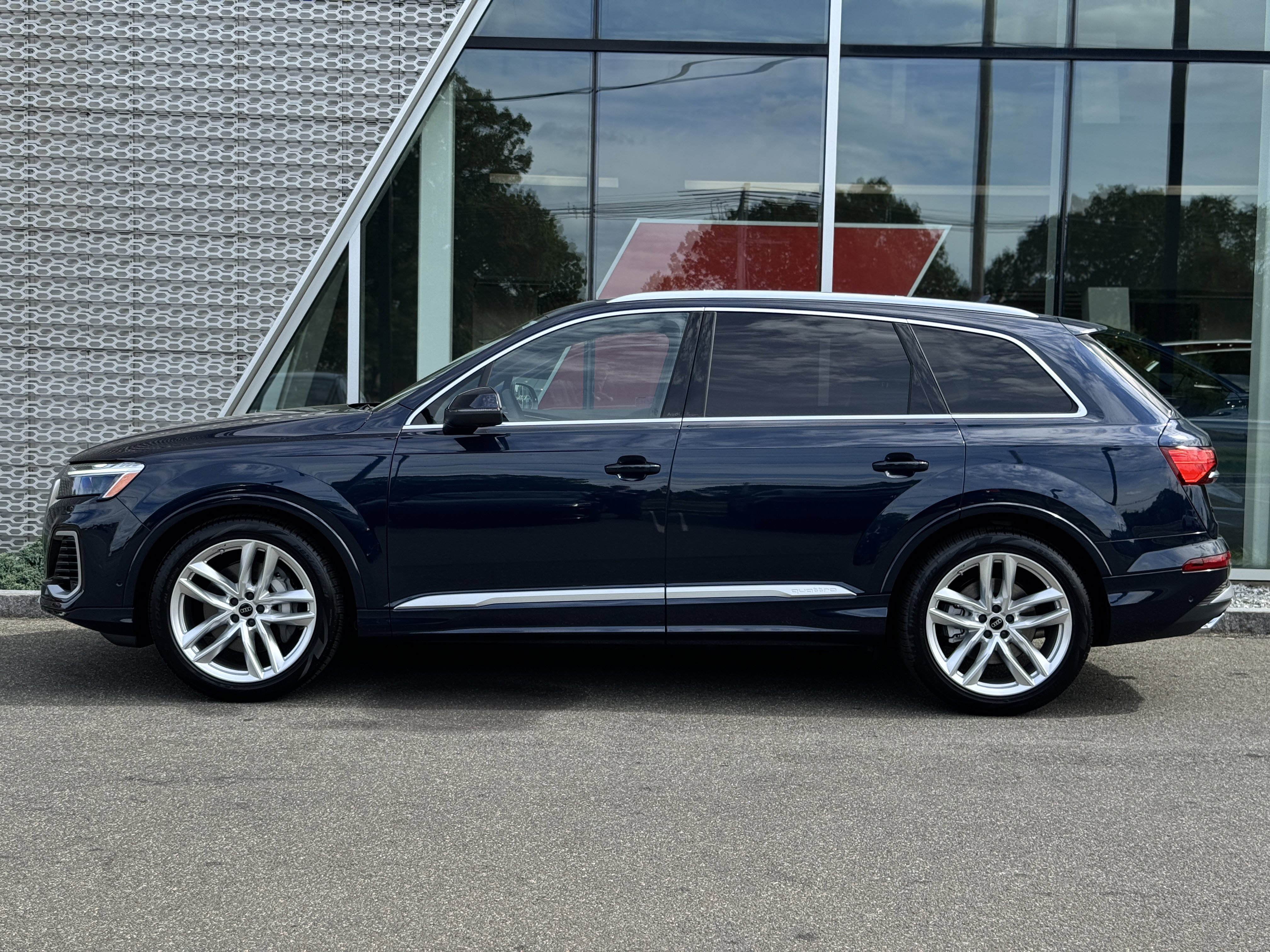 New 2025 Audi Q7 3.0T Premium Plus image 2