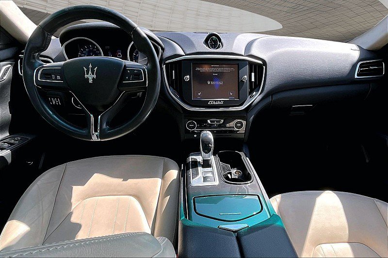 Used 2016 Maserati Ghibli RWD image 12
