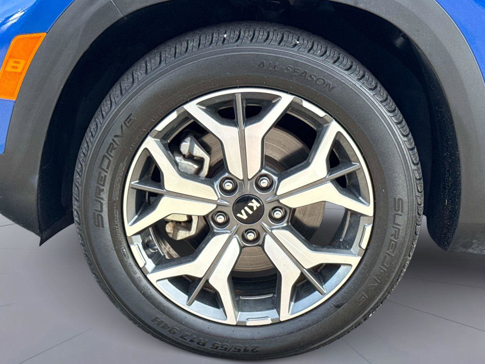 Used 2021 Kia Seltos EX image 10