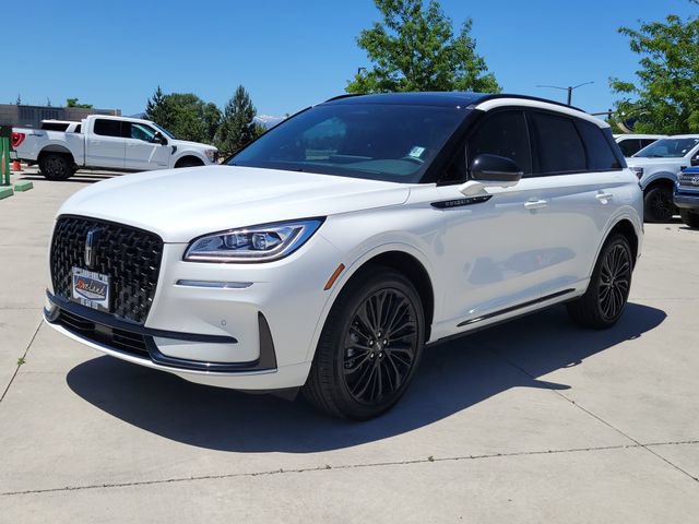 Certified 2025 Lincoln Corsair Reserve w/ Jet Appearance Package AWD/4WD image 4