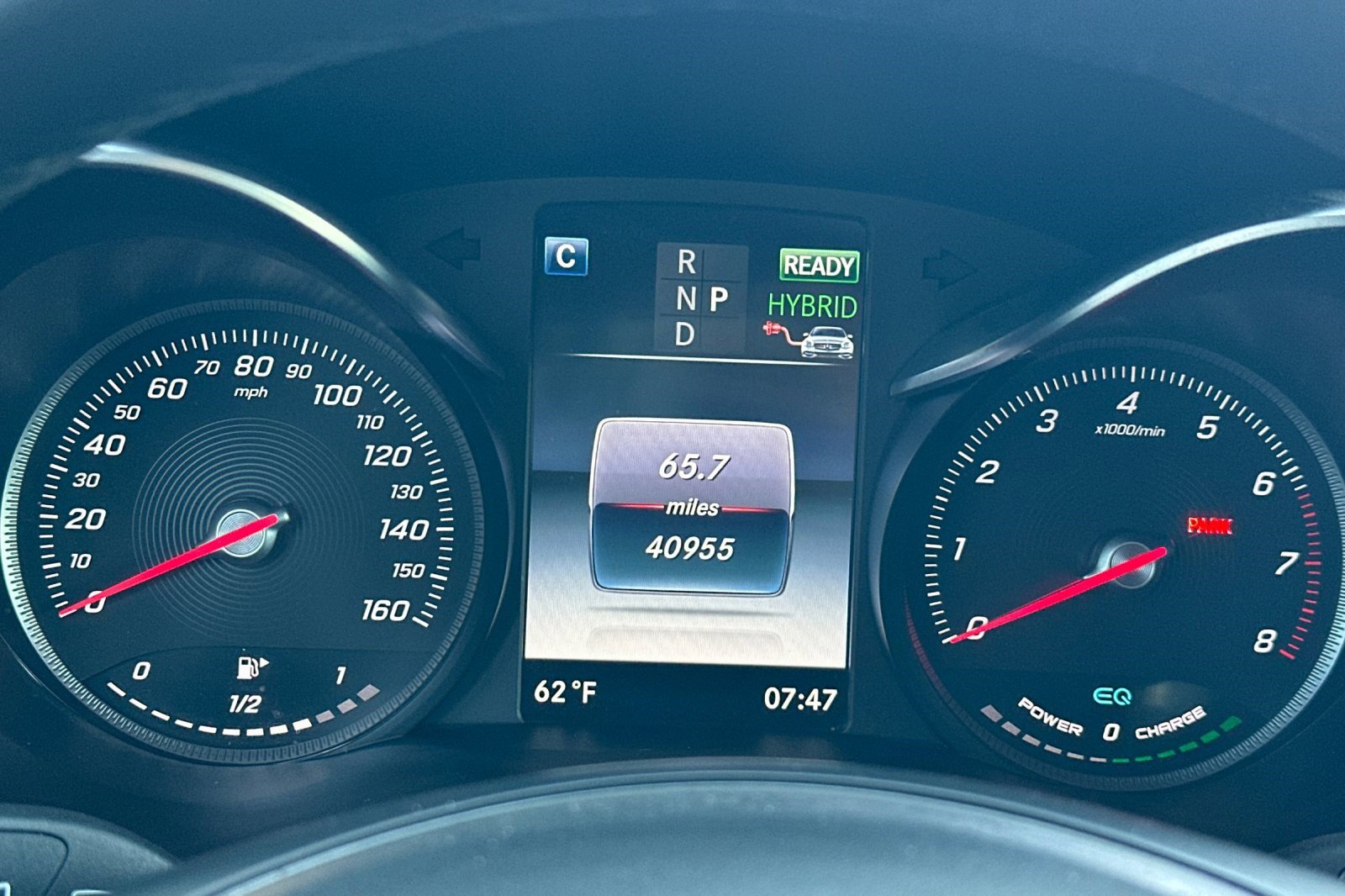 Used 2019 Mercedes-Benz GLC 350e 4MATIC image 34