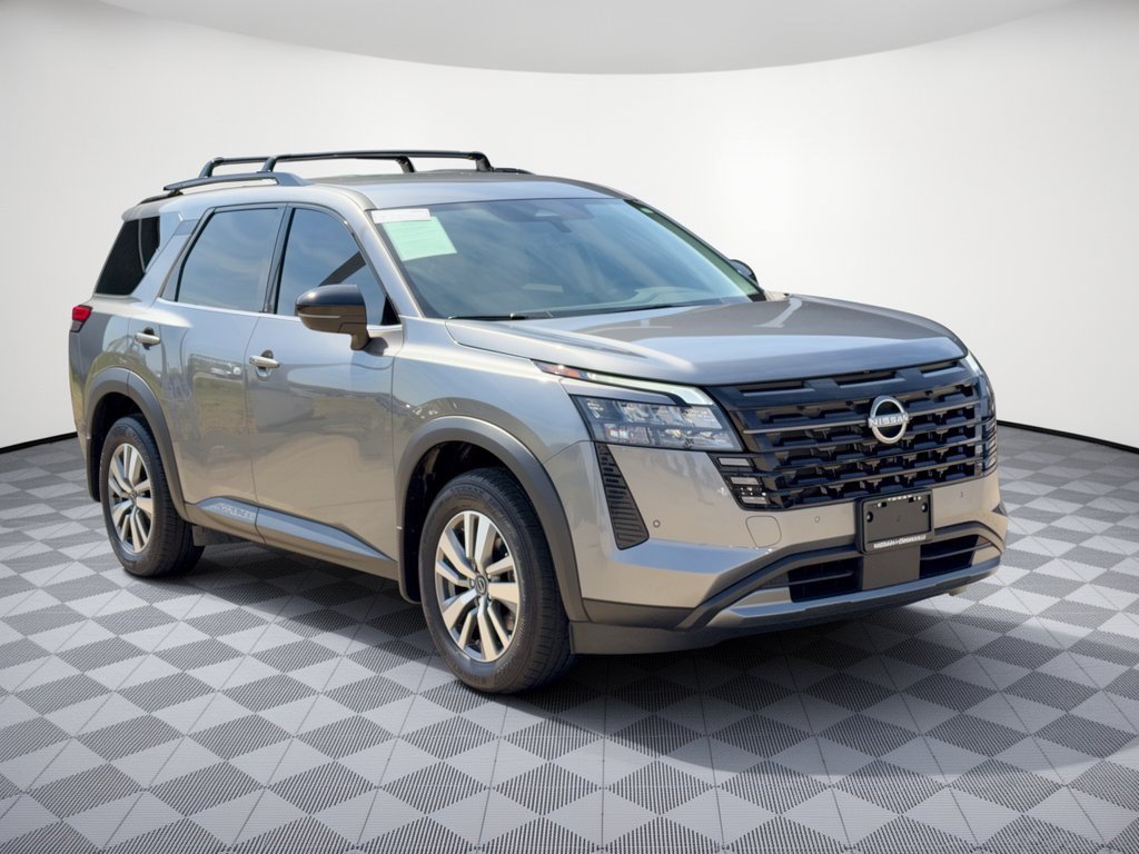 Used 2026 Nissan Pathfinder SL FWD image 7