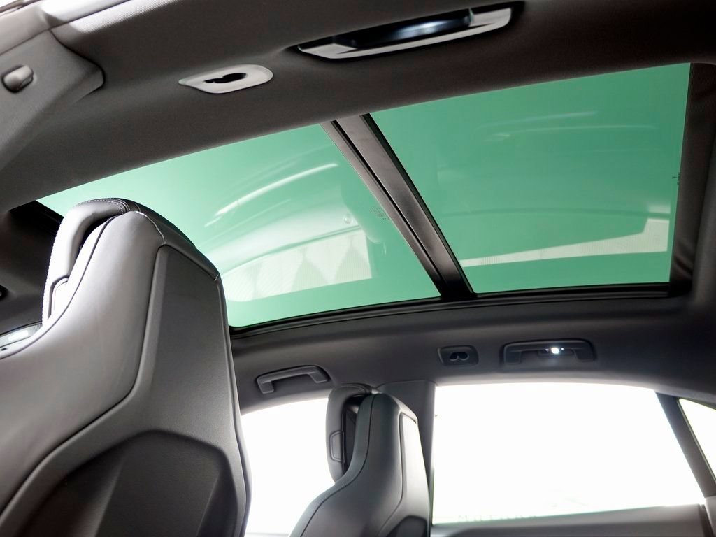 Certified 2026 Porsche Macan 4 Electric AWD/4WD image 19