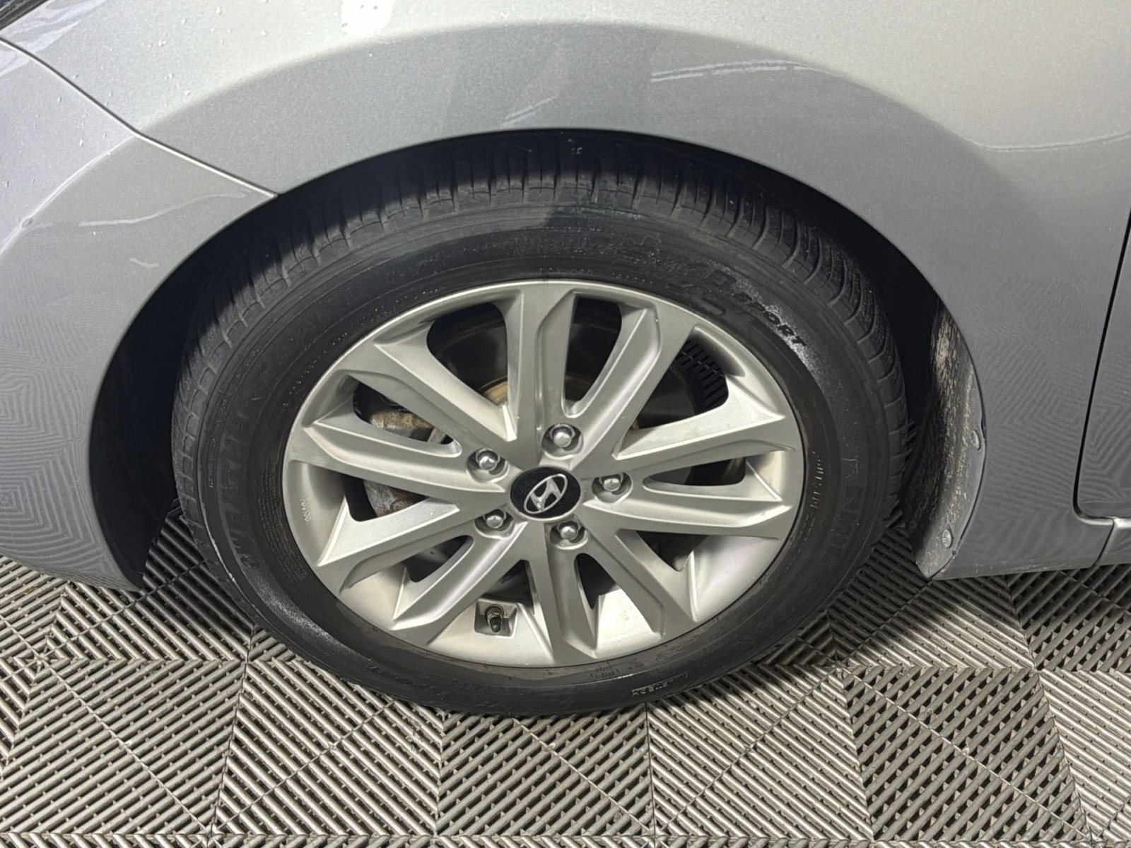 Used 2015 Hyundai Elantra SE w/ Option Group 02 image 12