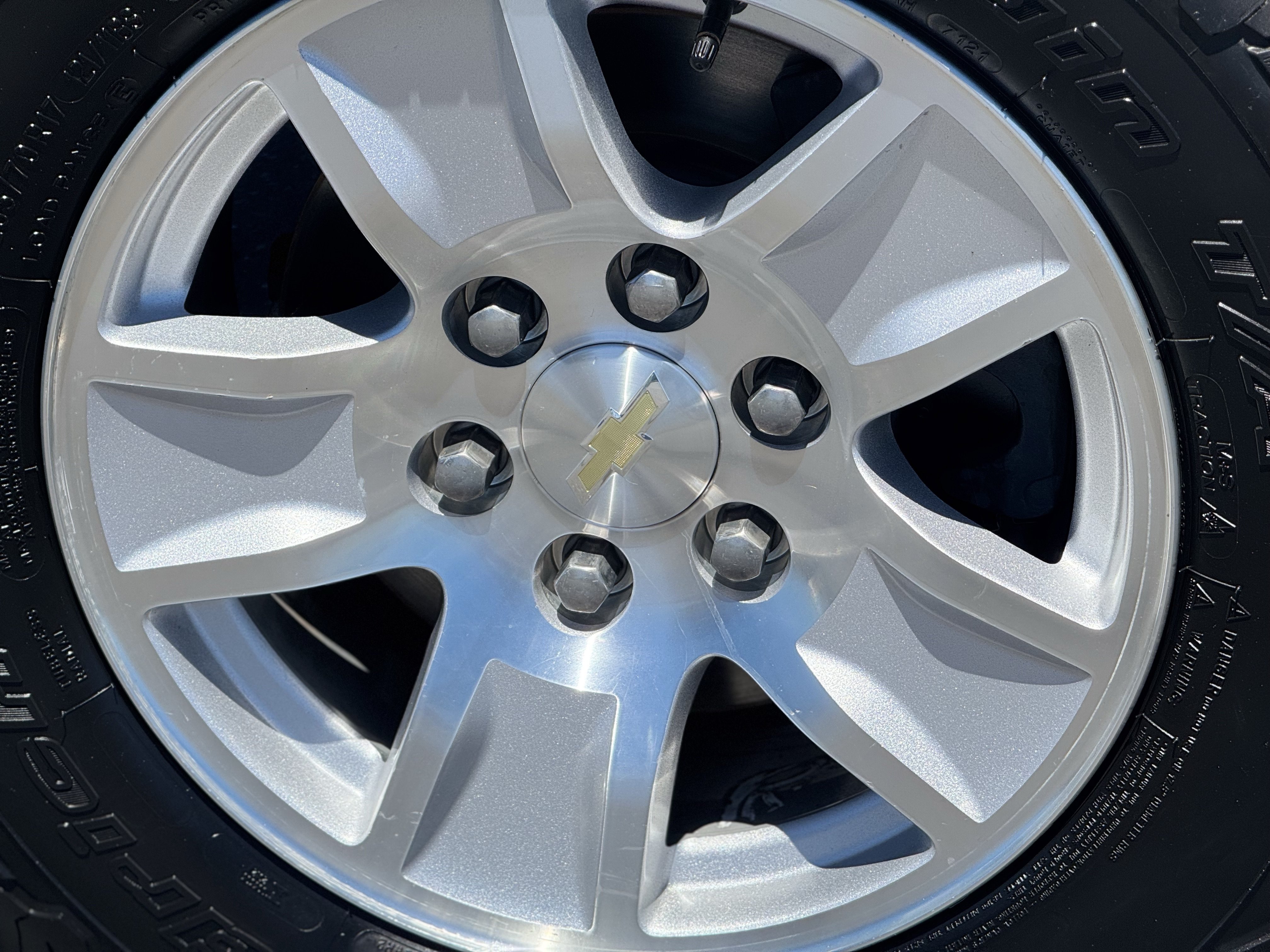 Used 2019 Chevrolet Silverado 1500 LT AWD/4WD image 8