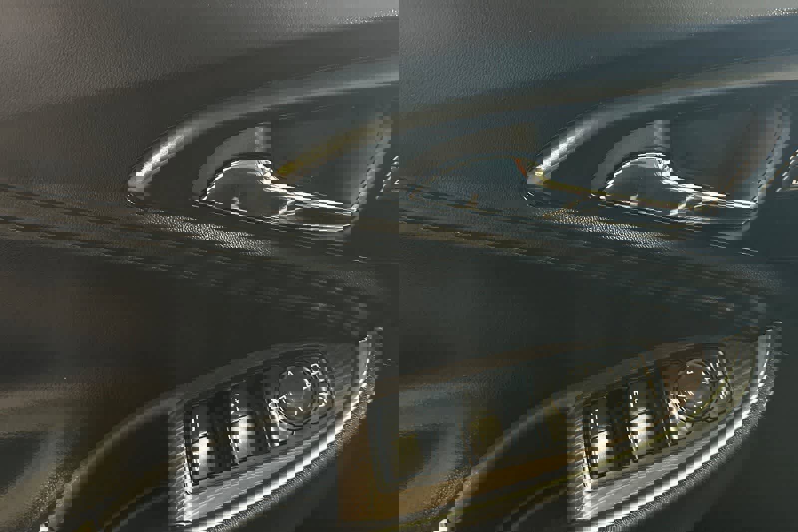 Used 2017 Chevrolet Malibu Premier image 13