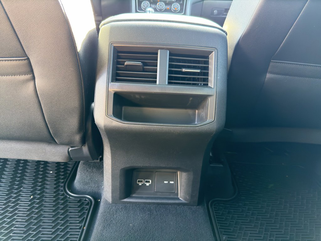 Used 2020 Volkswagen Atlas Cross Sport SEL image 20