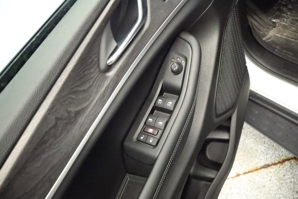 Used 2025 Jeep Grand Cherokee Limited w/ Trailer Tow Package image 32