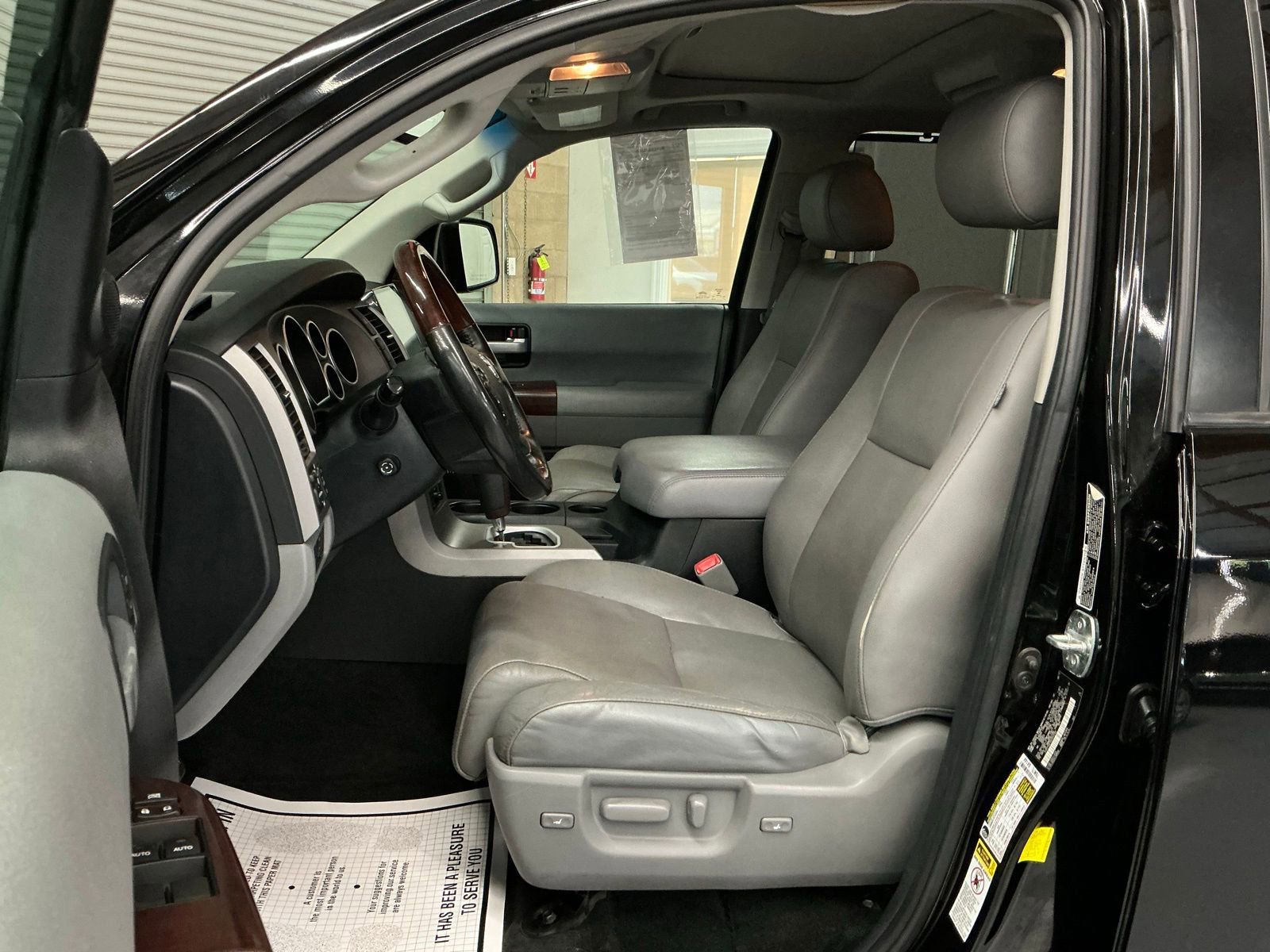 Used 2013 Toyota Sequoia Platinum w/ Preferred Accessory Pkg image 10