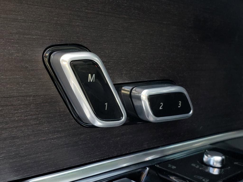 New 2025 Land Rover Range Rover SE image 19