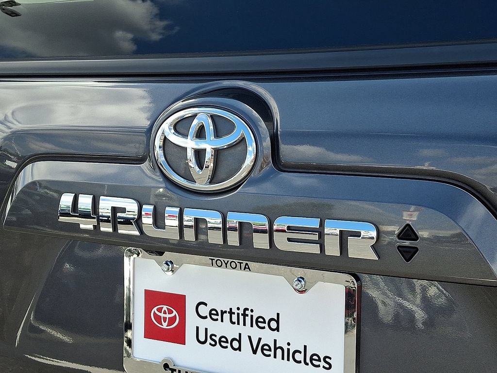 Certified 2021 Toyota 4Runner SR5 Premium w/ Moonroof Package AWD/4WD image 31