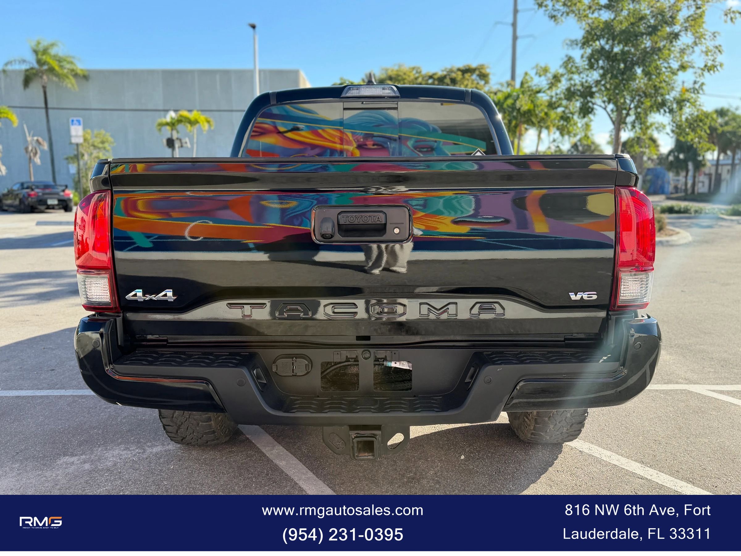Used 2023 Toyota Tacoma SR5 AWD/4WD image 9