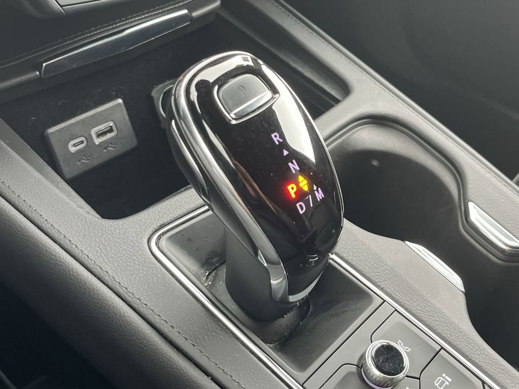 Used 2024 Cadillac XT4 Premium Luxury image 8